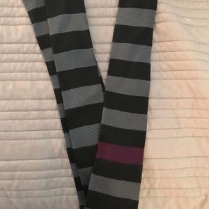 Thomas Pink silk woven tie